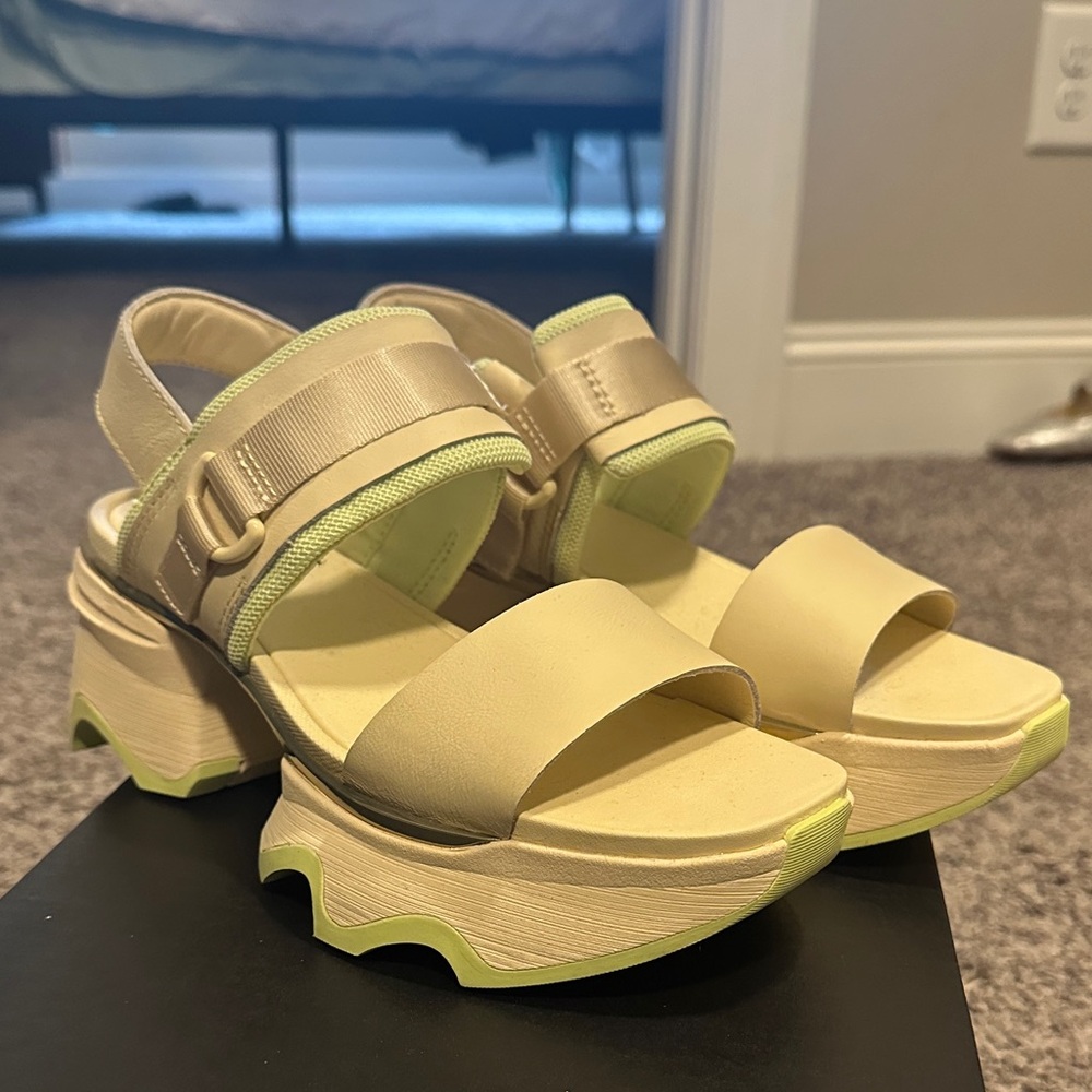 Sorel Kinetic Impact Women's Slingback Heel Sandals